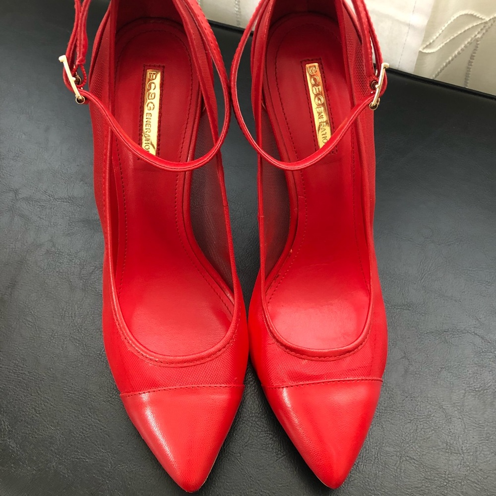 Sexy red heels 👠